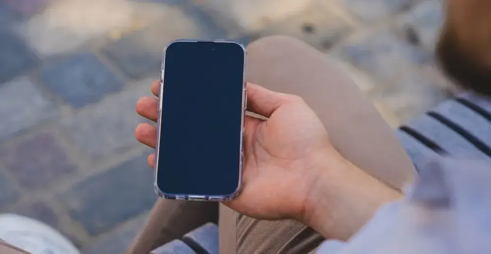 iPhone nie reaguje? Jak wyłączyć bez dotykania ekranu - Poradnik