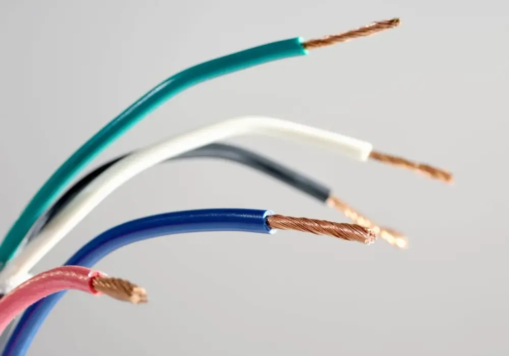 Stare przewody elektryczne - Jak bezpiecznie rozpoznać kolory?