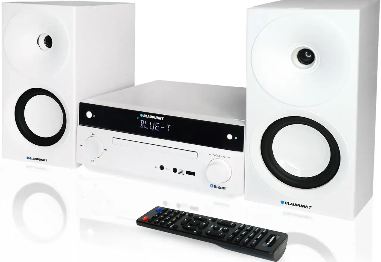 Biała wieża Blaupunkt z głośnikami i pilotem. Dowiedz się, jak podłączyć starą wieżę do bluetooth, by cieszyć się muzyką bezprzewodowo.