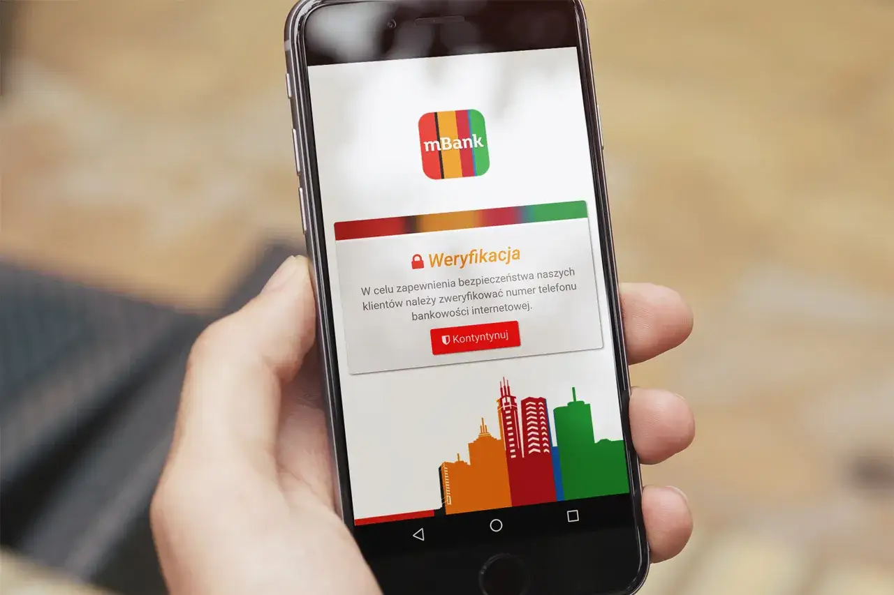 Aplikacja mBank prosi o weryfikację numeru telefonu, by sprawdzić stan konta.